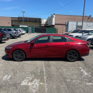 HYUNDAI ELANTRA SEL - 3