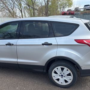 FORD ESCAPE S - 6