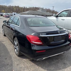 MERCEDES-BENZ E-CLASS - 3