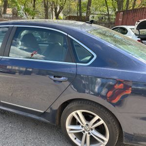 VOLKSWAGEN PASSAT TDI SE - 6