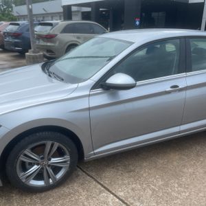 VOLKSWAGEN JETTA SE - 2