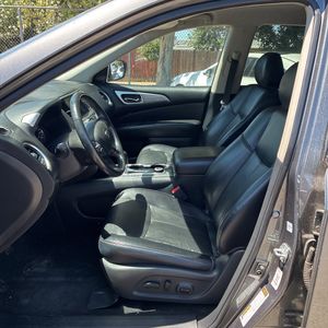 2019 Nissan PATHFINDER SL — миниатюра 32