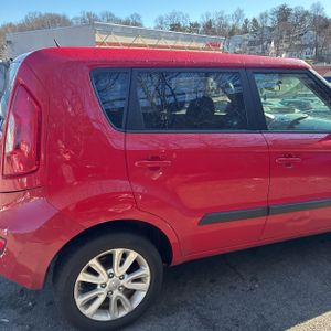 KIA SOUL + - 9