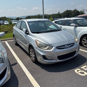 2013 Hyundai ACCENT GLS — фото 10