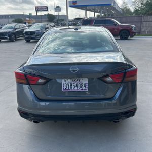 NISSAN ALTIMA SR FWD - 7