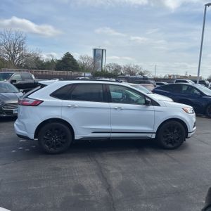 FORD EDGE SE - 10