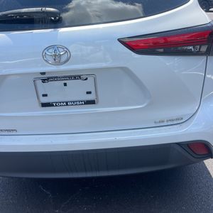 2023 Toyota HIGHLANDER LE 缩略图 23