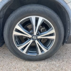 2017 Nissan ROGUE SL — миниатюра 20