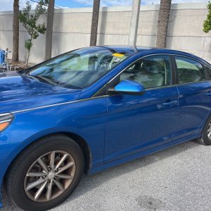 HYUNDAI SONATA SE - 2