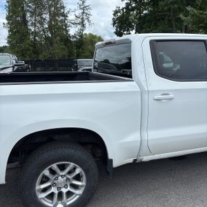صورة 9 لـ 2022 Chevrolet SILVERADO 1500 LT