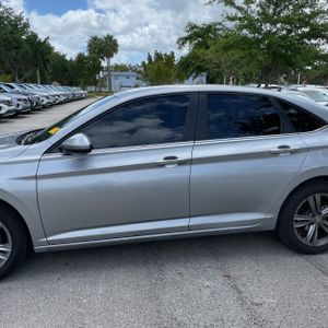 VOLKSWAGEN JETTA SE - 4