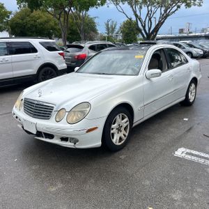 2004 Mercedes-BENZ E-CLASS 照片 1