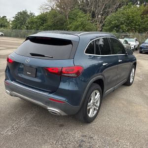 MERCEDES-BENZ GLA - 8