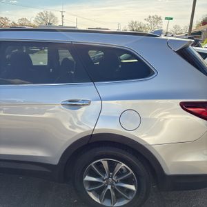 HYUNDAI SANTA FE SE - 6