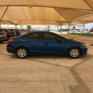 2012 Honda CIVIC LX 照片 10