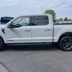 2023 FORD F-150 XLT — фото 4