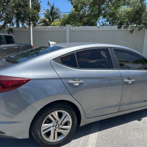 2019 Hyundai ELANTRA SEL 照片 9