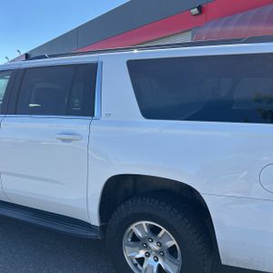 CHEVROLET SUBURBAN LT - 6