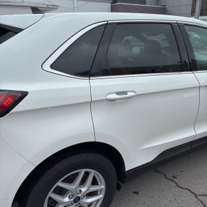Ford Edge SEL - 9