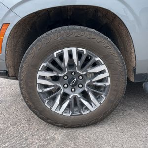 2025 Chevrolet TAHOE Z71 缩略图 17