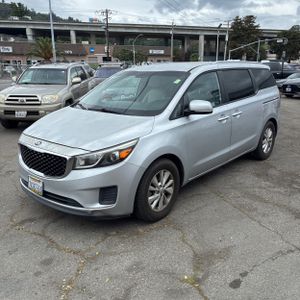KIA SEDONA LX - 1