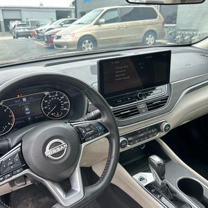صورة 35 لـ 2025 Nissan ALTIMA SV