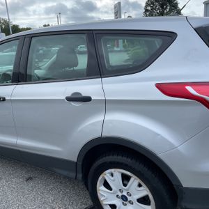 صورة 6 لـ 2015 FORD ESCAPE S