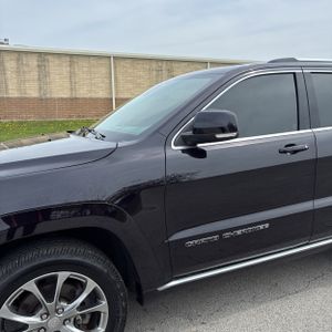 JEEP GRAND CHEROKEE SUMMIT - 2