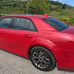 صورة 6 لـ 2016 Chrysler 300 S