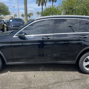 MERCEDES-BENZ GLC - 4