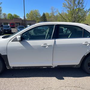 FORD FUSION SE - 4