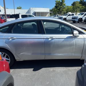 FORD FUSION SE - 9