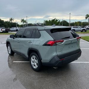 صورة 5 لـ 2021 Toyota RAV4 HYBRID XLE