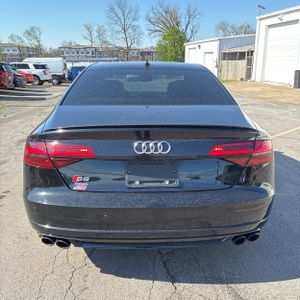 AUDI S8 4.0T PLUS - 7