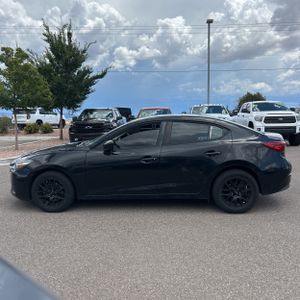 صورة 3 لـ 2017 Mazda MAZDA3 SPORT