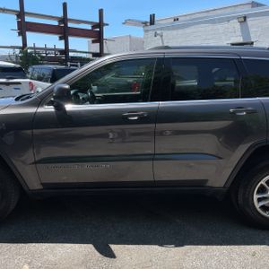2019 JEEP GRAND CHEROKEE LAREDO E 照片 4