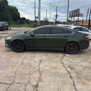 FORD FUSION SE - 3