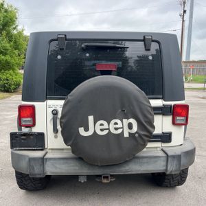 JEEP WRANGLER UNLIMITED X - 7