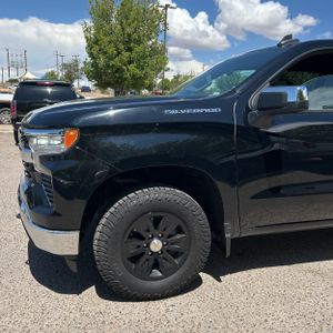 2025 Chevrolet SILVERADO 1500 LT — фото 2