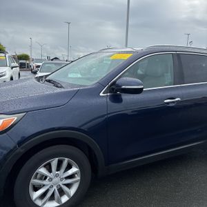 KIA SORENTO LX V6 - 2