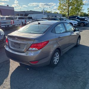 HYUNDAI ACCENT GLS - 8