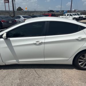 2014 Hyundai ELANTRA SE 照片 4