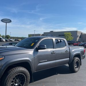 2017 Toyota TACOMA TRD SPORT 照片 2
