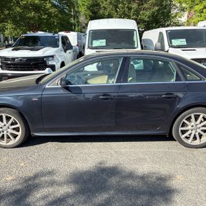 AUDI A4 2.0T PREMIUM - 3
