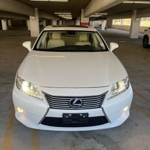 صورة مصغرة 14 لـ 2013 Lexus ES 300H BASE