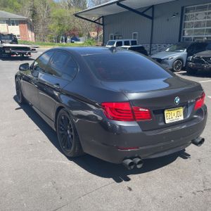 BMW 5-SERIES 550I - 5
