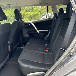 صورة 34 لـ 2015 Toyota RAV4 XLE