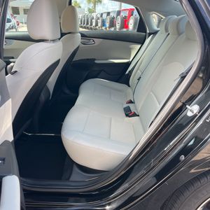 2023 KIA FORTE LXS thumbnail 34