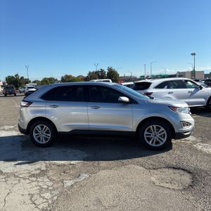 FORD EDGE SEL - 10