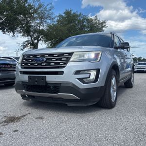 FORD EXPLORER XLT - 1